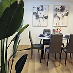 Downtown Suite King Beds,Long Stays,Disney+